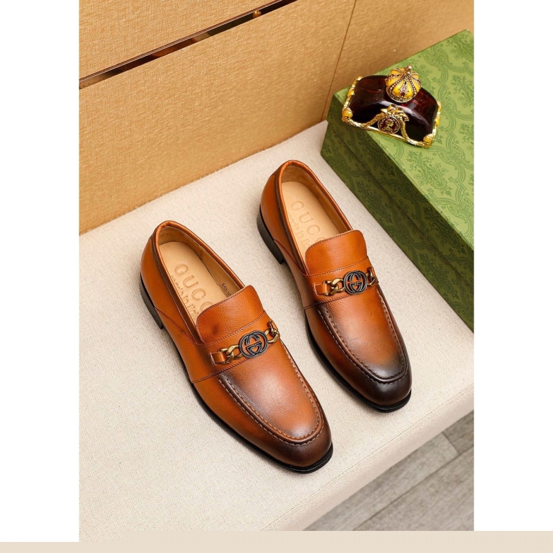 G*u*i leather shoes